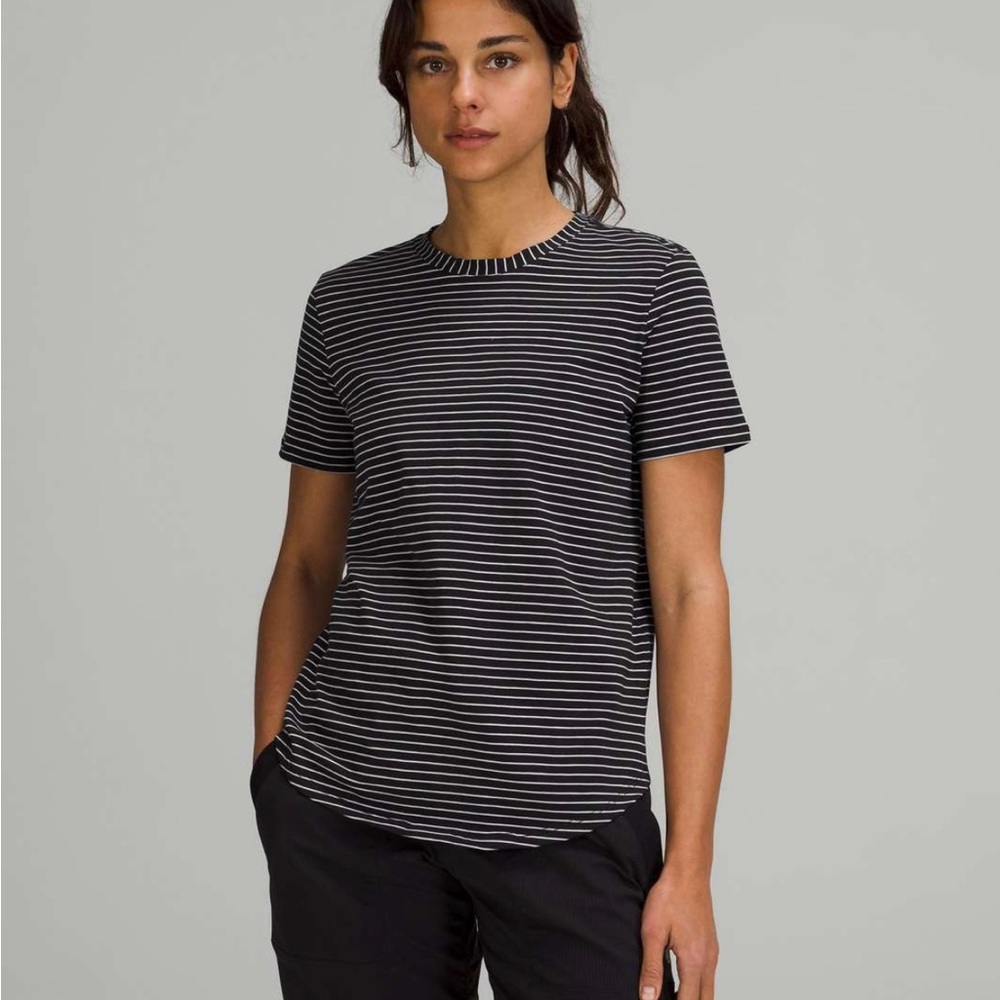 lululemon love crew tee shirt black & white stripe size 6
